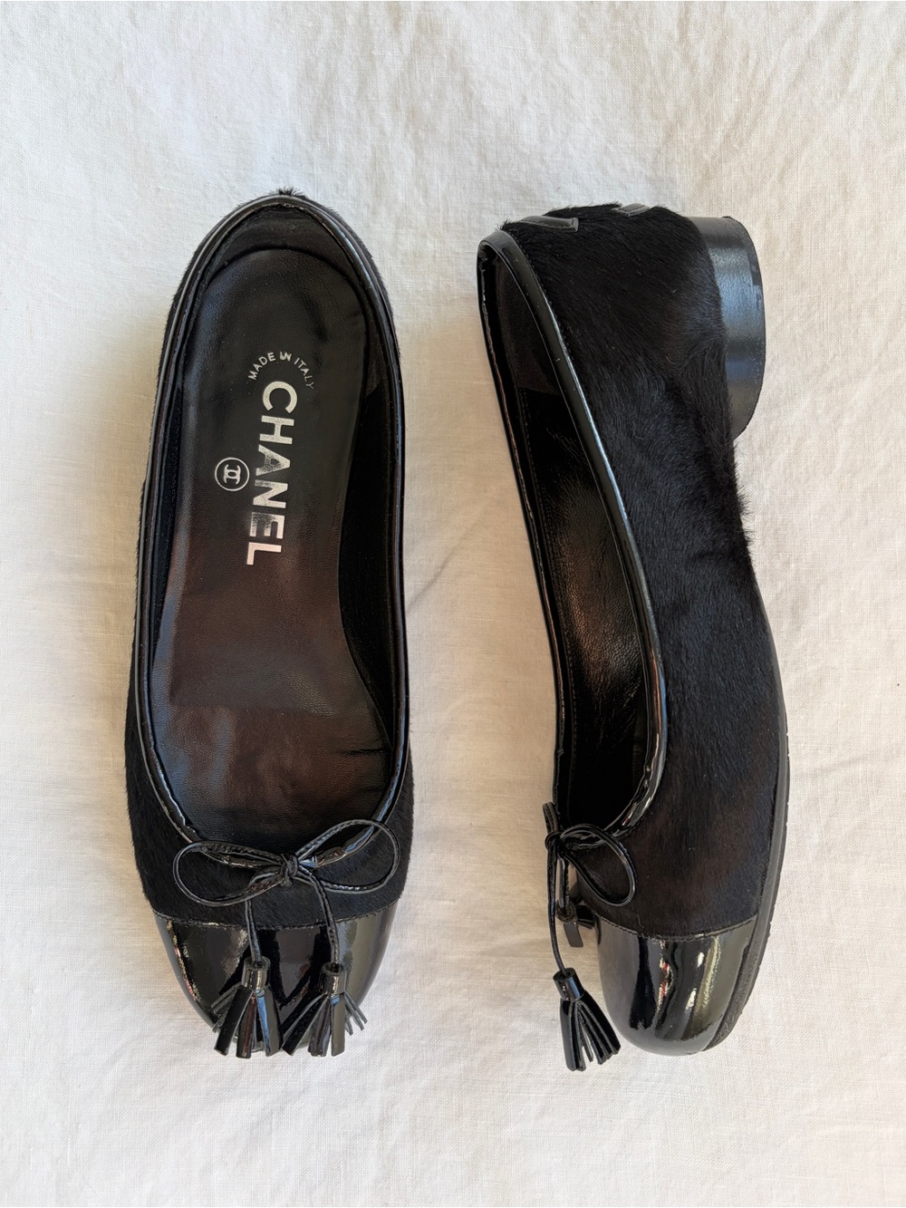 Vintage Chanel FW 2005 Pony Hair Fur Patent Leather Tassel Logo Ballet Flats